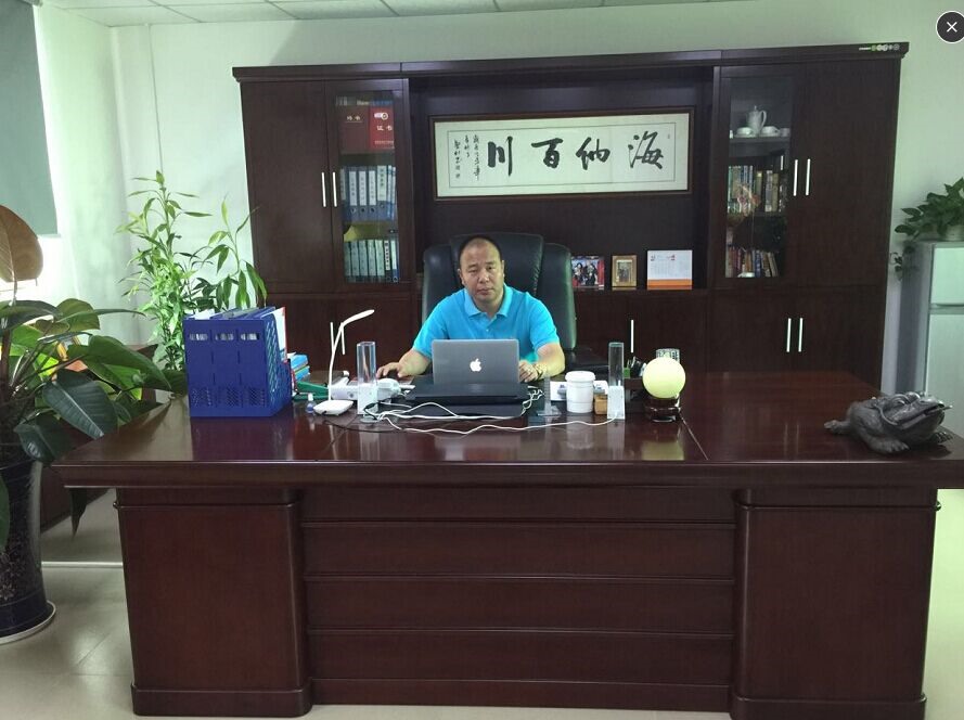 總經(jīng)理-霍海東